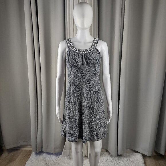 Ann Taylor LOFT 100% Silk, Black, White, Paisley, Side Zip, Midi Dress Size 2P - Picture 1 of 12